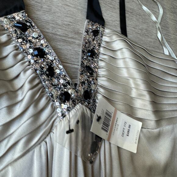 Bcbgmaxazria Embellished Champagne Cocktail Dress NWT Size 12 Rhinestones V Neck - Picture 4 of 9